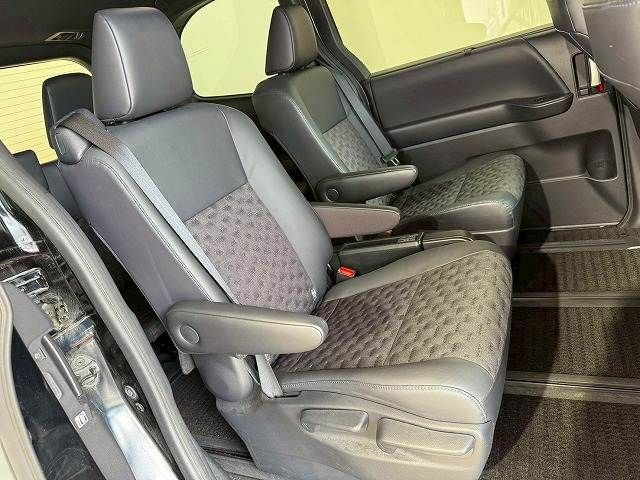 TOYOTA VOXY HYBRID 2022 Image 31