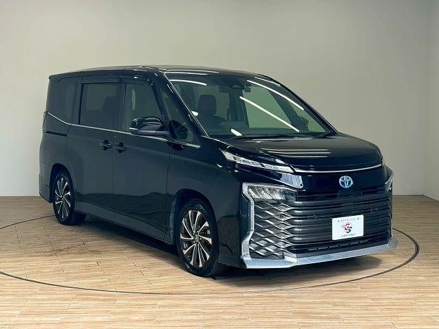 TOYOTA VOXY HYBRID 2022 Image 31