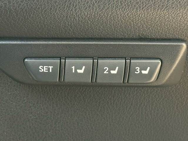 TOYOTA LEXUS NX300H 2018 Image 31