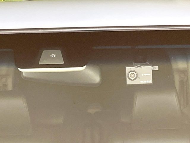 HONDA N BOX 2017 Image 31