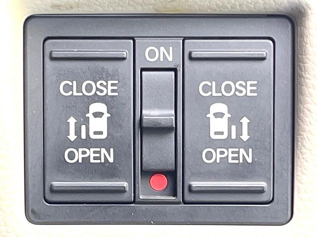 HONDA N BOX 2017 Image 31