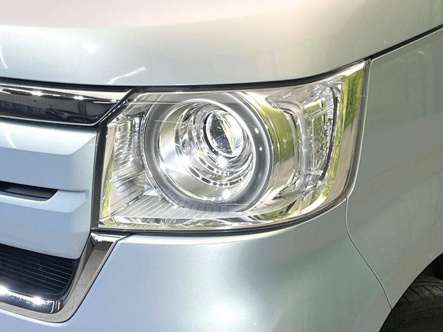 HONDA N BOX 2017 Image 31