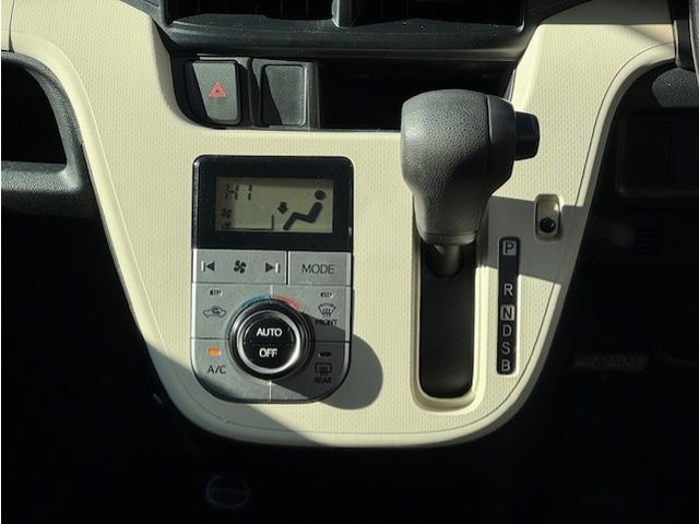 DAIHATSU MOVE 2015 Image 31