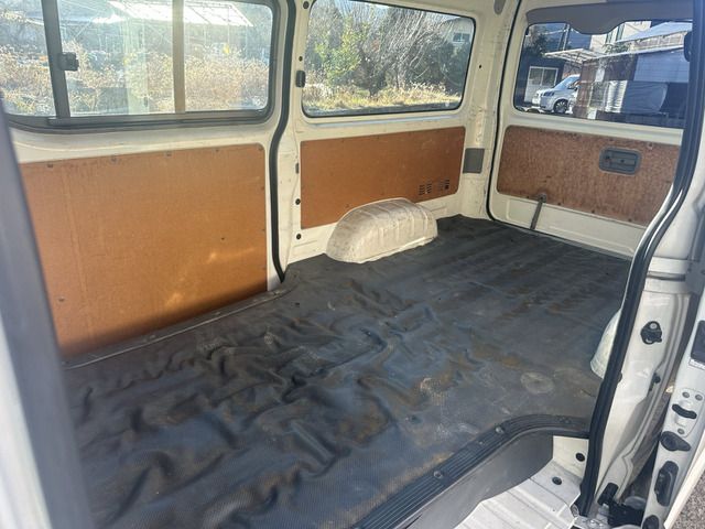 TOYOTA HIACE VAN 2WD 2007 Image 31