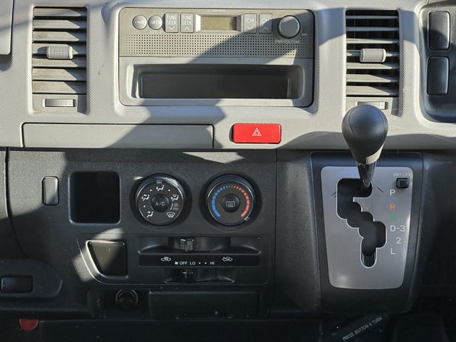 TOYOTA HIACE VAN 2WD 2007 Image 31