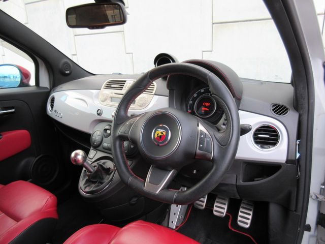 FIAT ABARTH 500 2013 Image 31