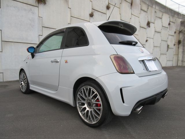 FIAT ABARTH 500 2013 Image 31