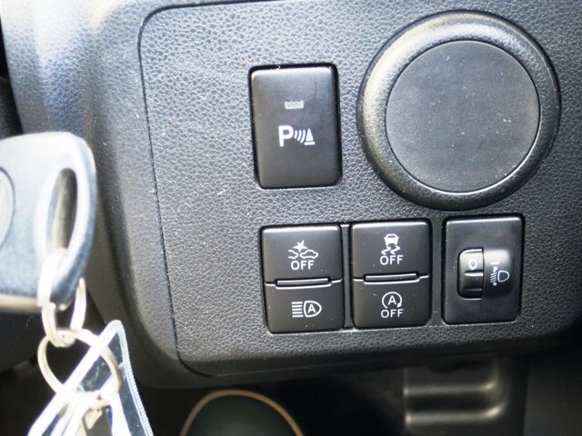 DAIHATSU MIRA E:S 4WD 2018 Image 31