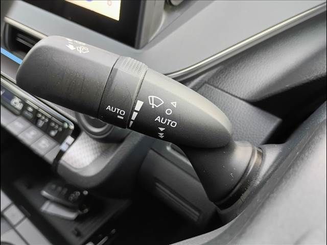 TOYOTA PRIUS 4WD 2023 Image 31