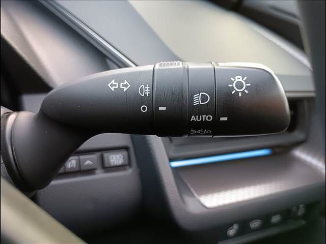 TOYOTA PRIUS 4WD 2023 Image 31