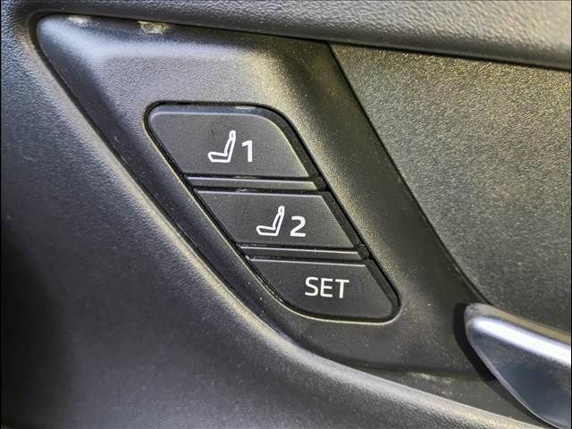 TOYOTA PRIUS 4WD 2023 Image 31