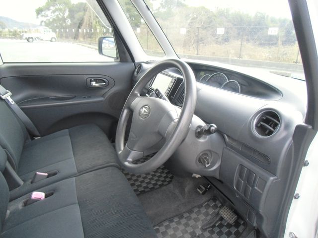 DAIHATSU TANTO CUSTOM 2011 Image 31