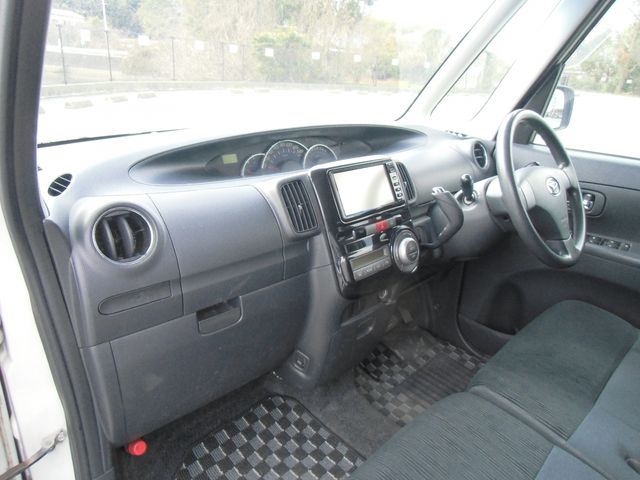 DAIHATSU TANTO CUSTOM 2011 Image 31