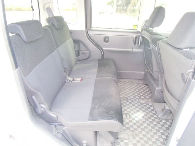 DAIHATSU TANTO CUSTOM 2011 Image 31