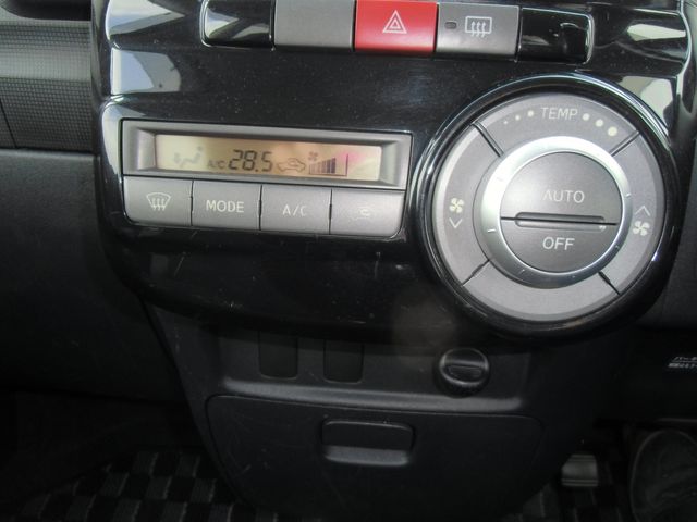 DAIHATSU TANTO CUSTOM 2011 Image 31