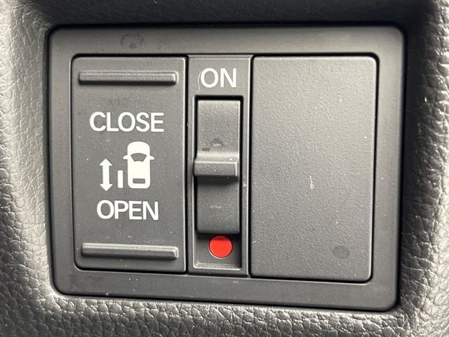 HONDA N BOX CUSTOM 2023 Image 31