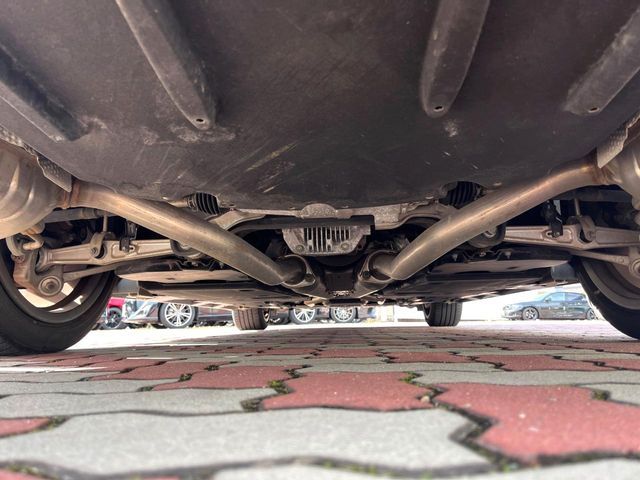 TOYOTA LEXUS LS500H 2017 Image 31