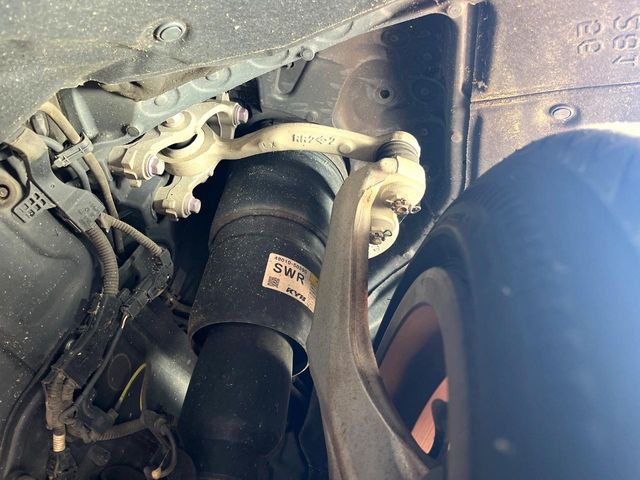 TOYOTA LEXUS LS500H 2017 Image 31