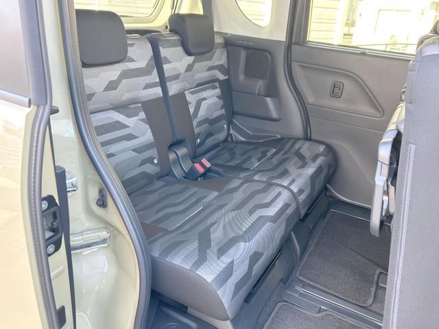 DAIHATSU TANTO FAN CROSS 2023 Image 31