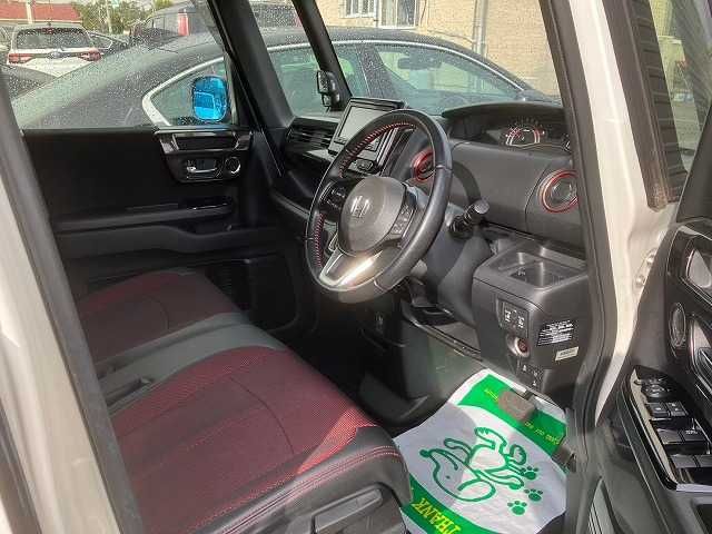 HONDA N BOX CUSTOM 2018 Image 31