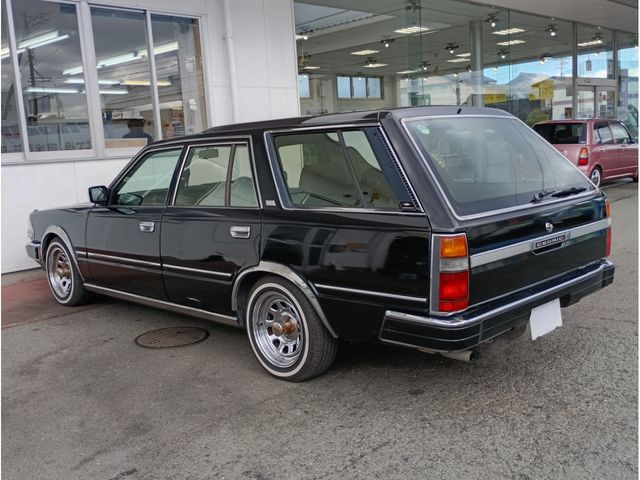 NISSAN CEDRIC WAGON 1998 Image 31