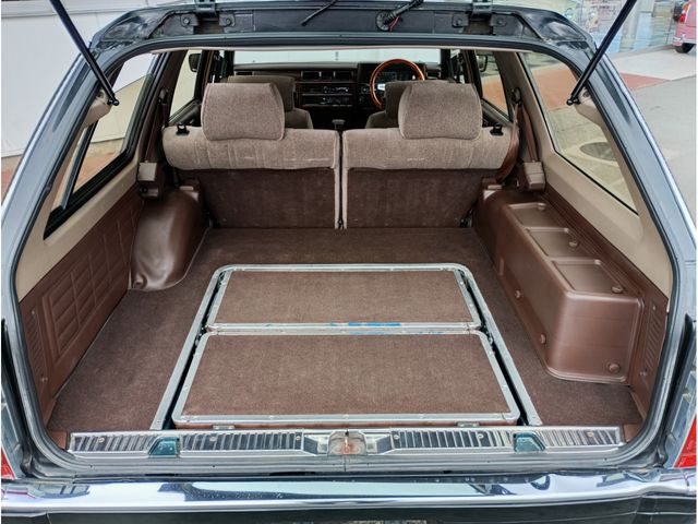 NISSAN CEDRIC WAGON 1998 Image 31