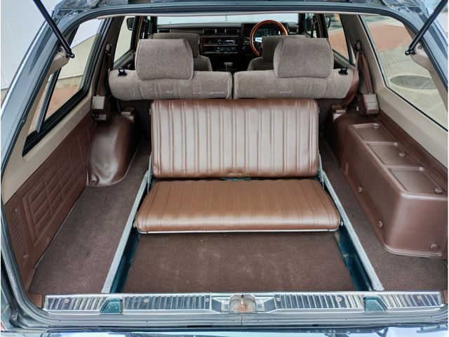 NISSAN CEDRIC WAGON 1998 Image 31