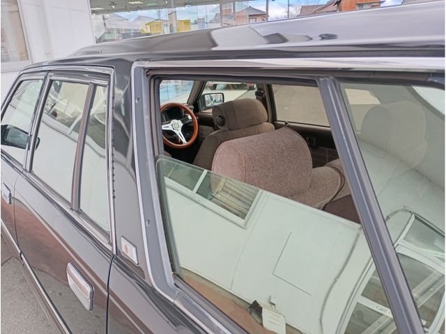 NISSAN CEDRIC WAGON 1998 Image 31