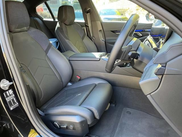 BMW 5SERIES SEDAN 2024 Image 31