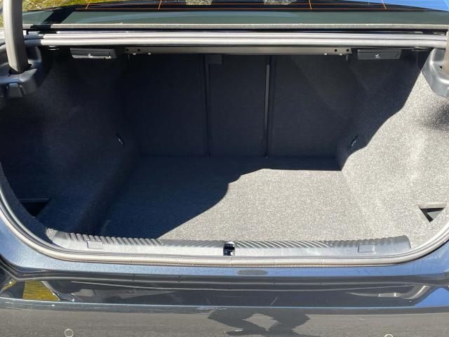 BMW 5SERIES SEDAN 2024 Image 31