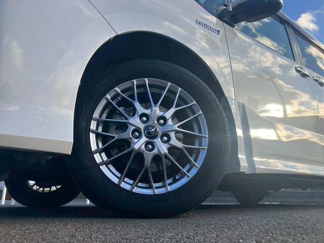 TOYOTA NOAH HYBRID 2018 Image 31