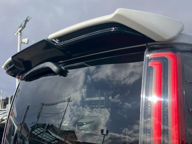 TOYOTA NOAH HYBRID 2018 Image 31