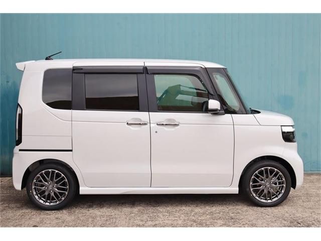 HONDA N BOX CUSTOM 2023 Image 31