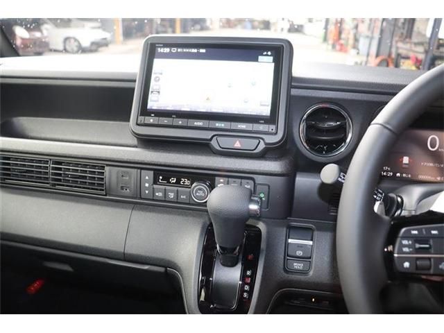 HONDA N BOX CUSTOM 2023 Image 31