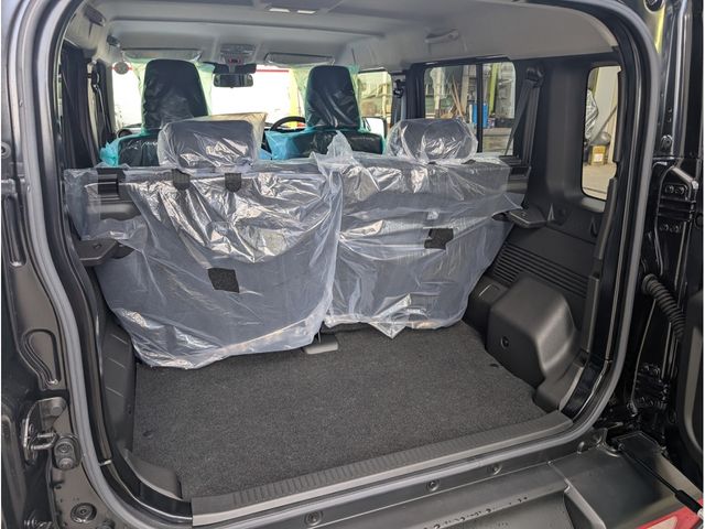 SUZUKI JIMNY NOMADE 2025 Image 31