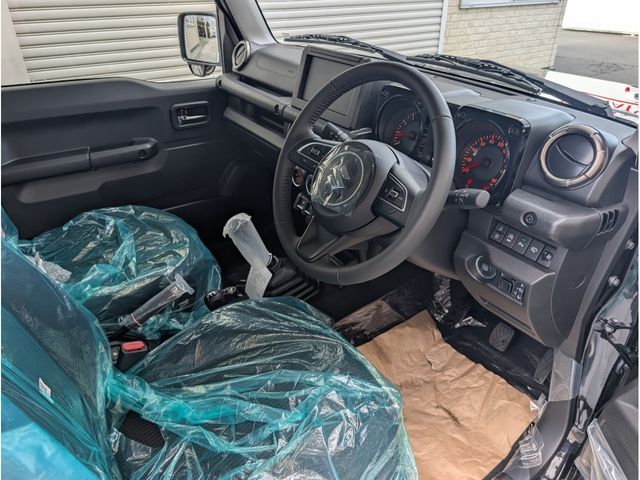 SUZUKI JIMNY NOMADE 2025 Image 31