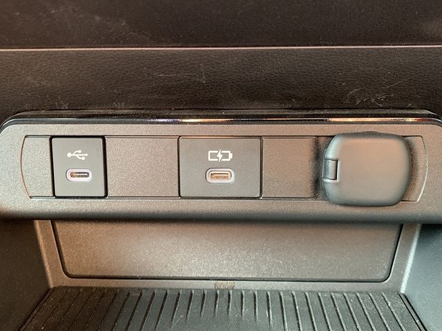 TOYOTA PRIUS 4WD 2024 Image 31