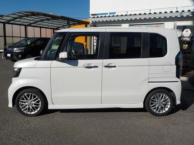 HONDA N BOX CUSTOM 2023 Image 31