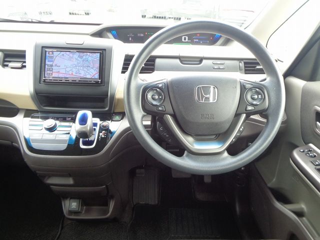 HONDA FREED HYBRID 2018 Image 31