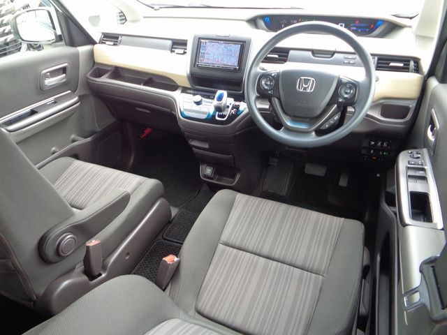 HONDA FREED HYBRID 2018 Image 31