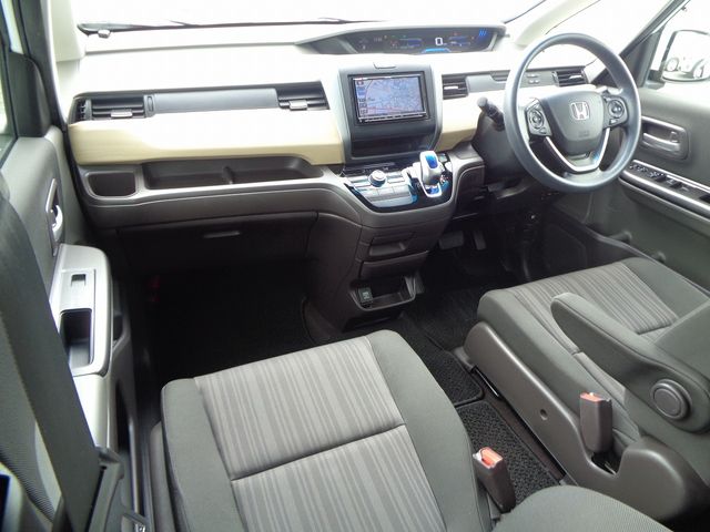 HONDA FREED HYBRID 2018 Image 31