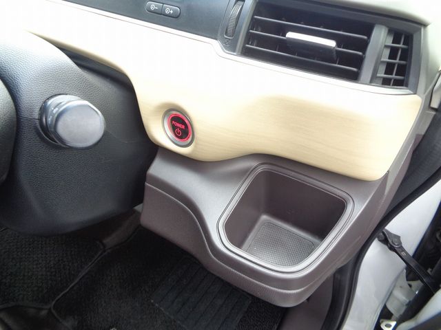 HONDA FREED HYBRID 2018 Image 31