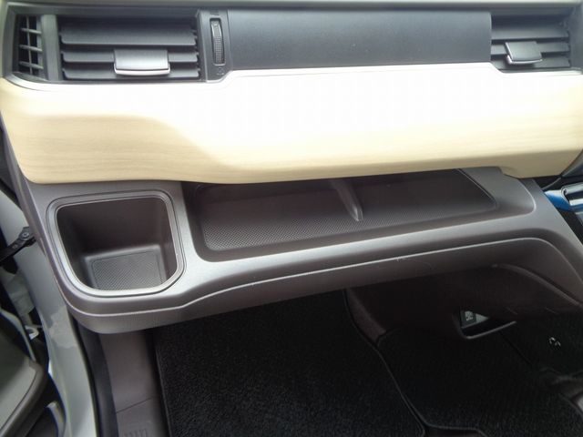 HONDA FREED HYBRID 2018 Image 31