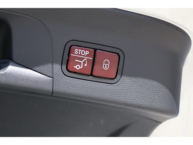 MERCEDES BENZ GLC CL 2019 Image 31