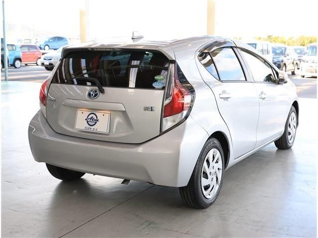 TOYOTA AQUA 2015 Image 31