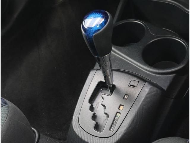 TOYOTA AQUA 2015 Image 31