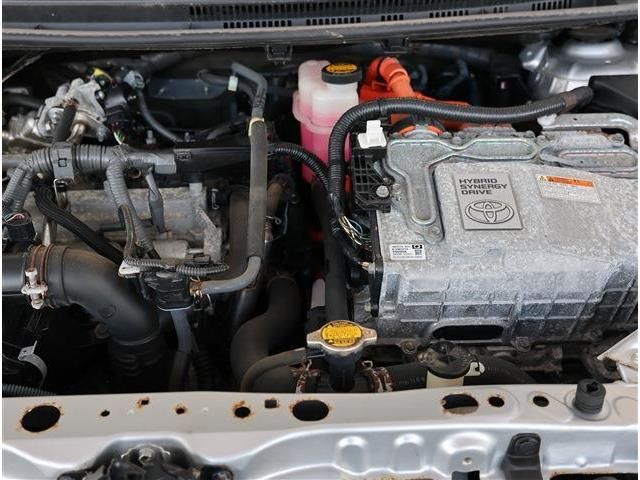 TOYOTA AQUA 2015 Image 31