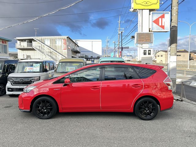 TOYOTA PRIUS ALPHA 2015 Image 31