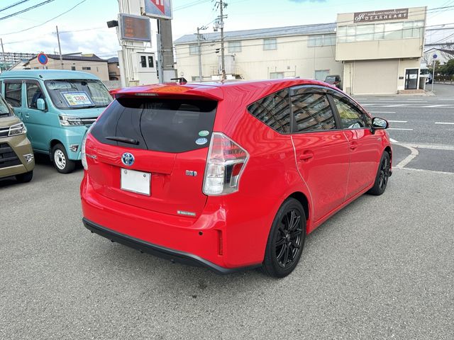 TOYOTA PRIUS ALPHA 2015 Image 31