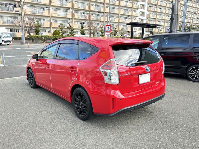 TOYOTA PRIUS ALPHA 2015 Image 31